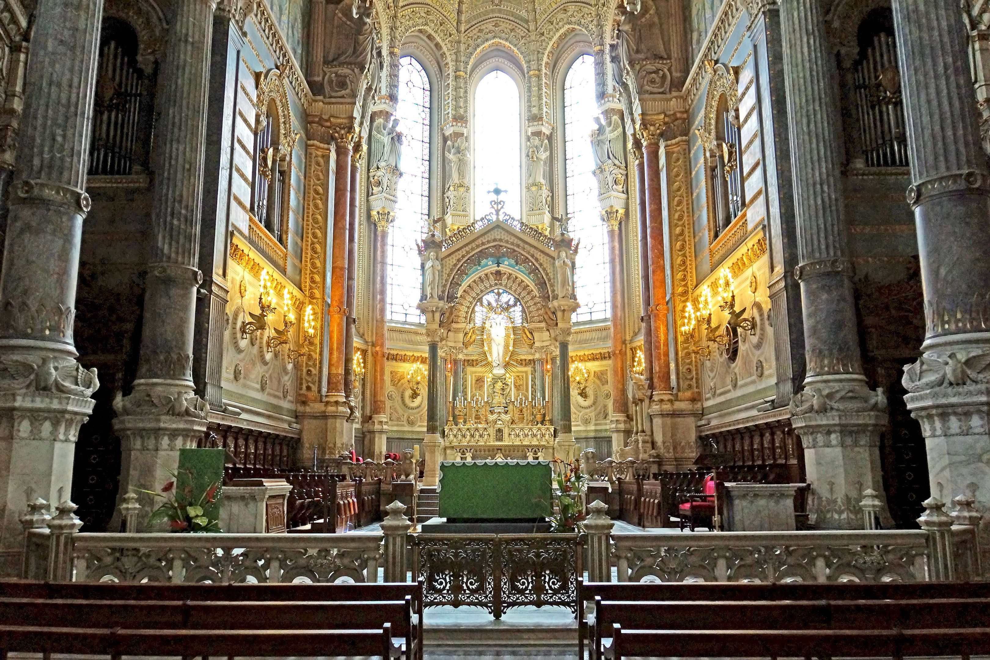 Собор Парижской богоматери – один из самых величественных построек Мира
