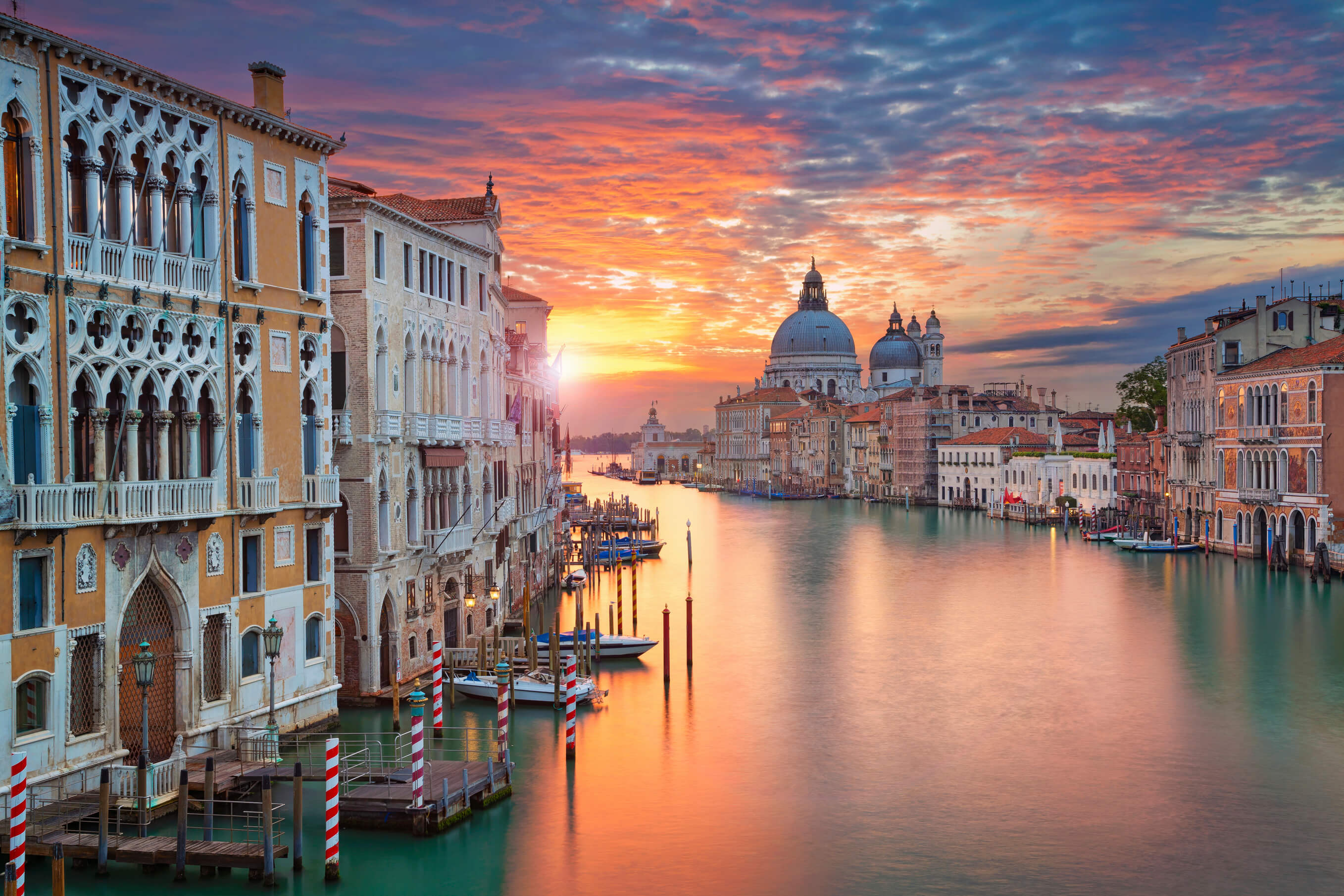 Венеция столица какого государства. Canal grande Венеция. Гранд-канал. Венеция. Гранд канал Италия. Венеция Италия Гранд канал.