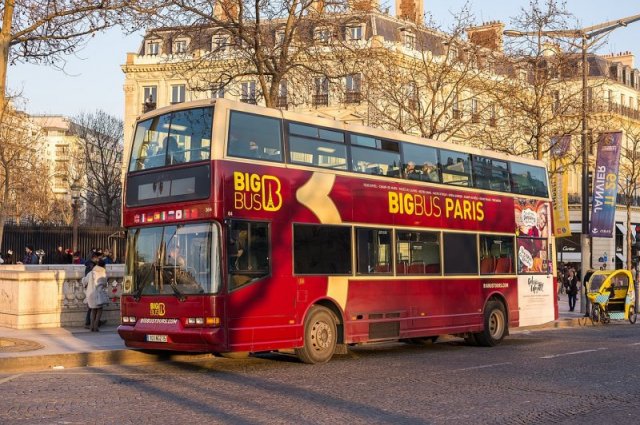 Где можно сесть на туристические автобусы Парижа