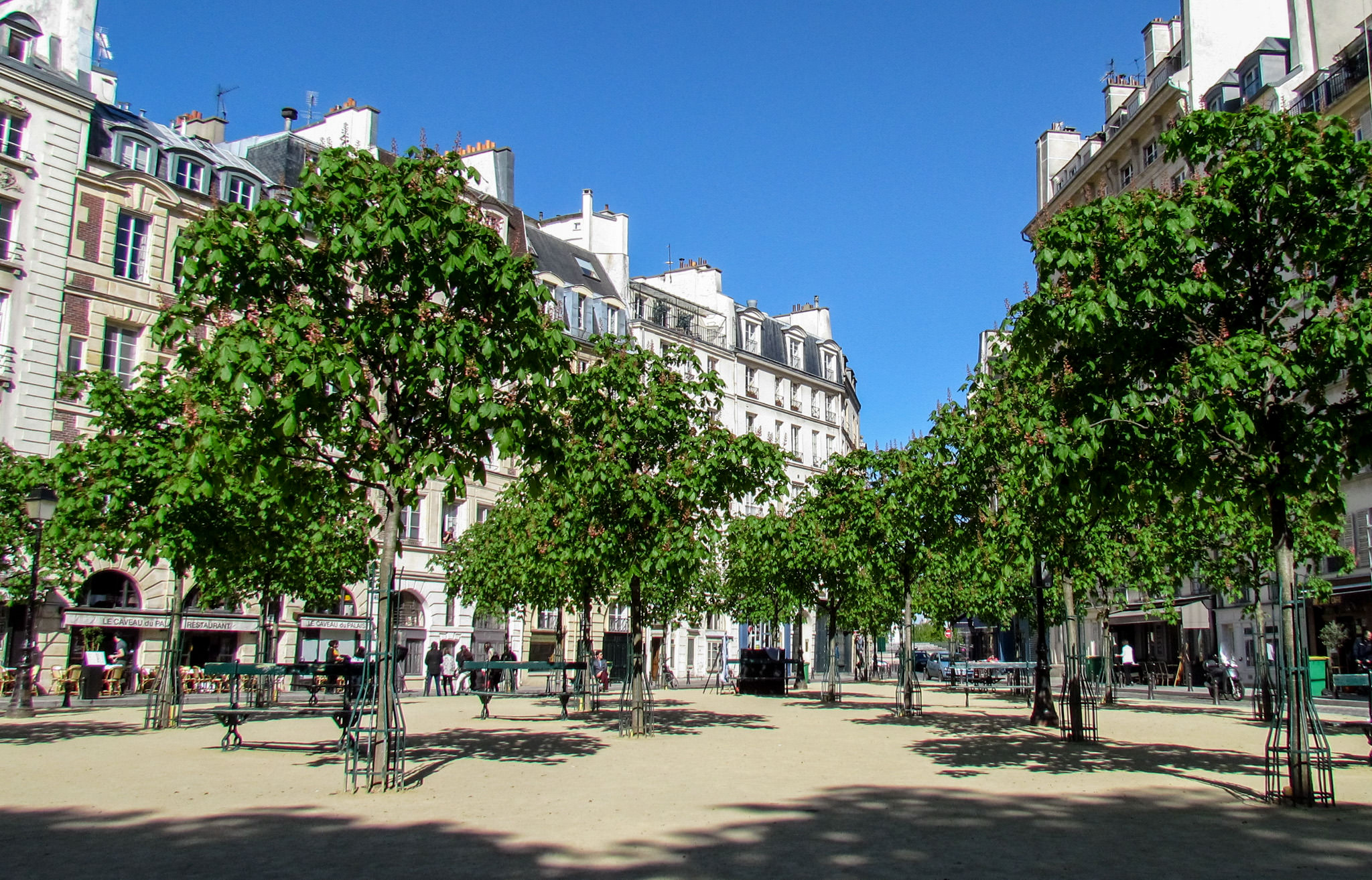 Топ-5 романтических мест в Париже