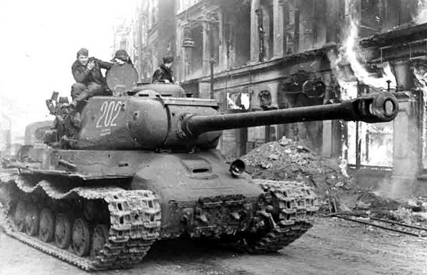 Дебютный бой ИС-2 в 1944. Советские танки гром и трепет для фашистов